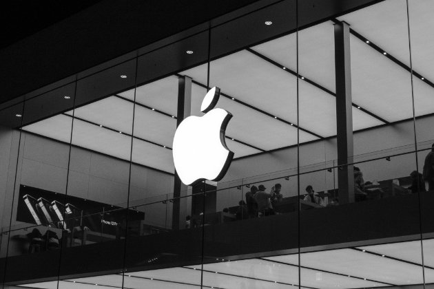 В Росії запустили фейк, що Apple дозволив росіянам підключити платіжні карти системи «Мир»