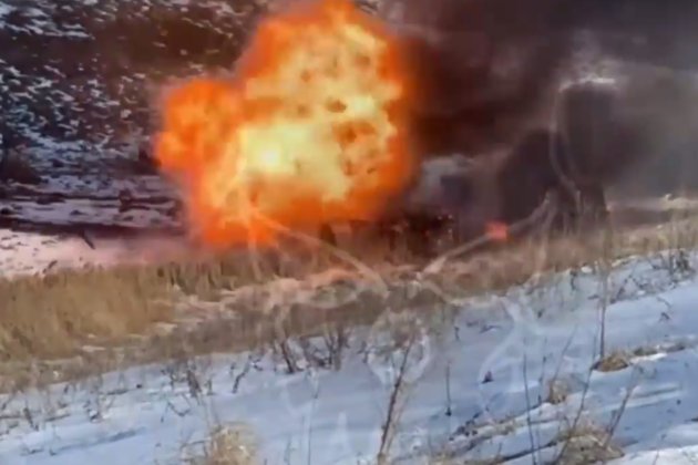 Українські військові розгромили чергову російську колону забезпечення (відео)