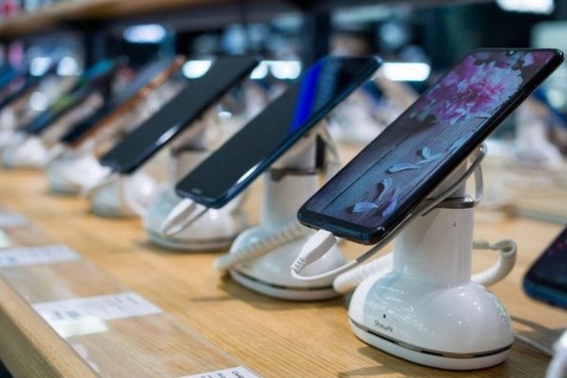 Запасу техніки Apple і Samsung для продажу в росії вистачить на 2-3 місяці