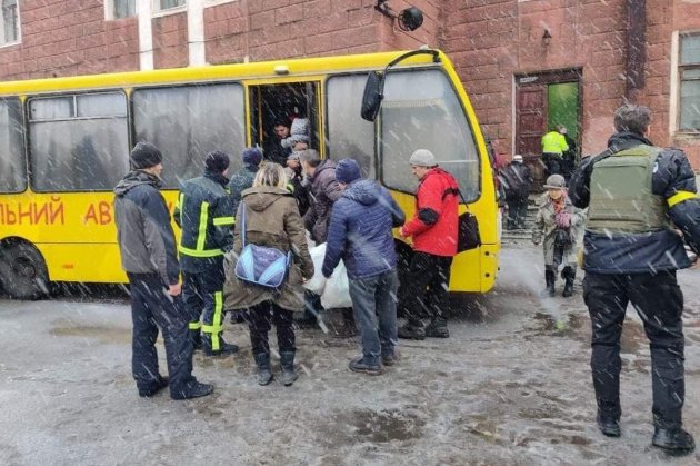 Евакуацію з Маріуполя перенесли через порушення режиму тиші 