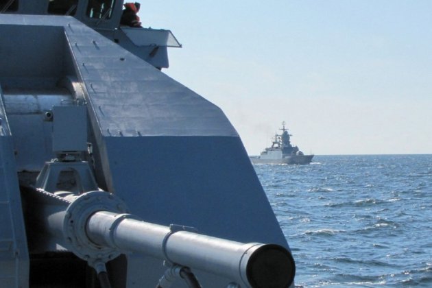 Біля Одеси маневрують кораблі рф, є загроза висадки десанту 