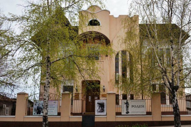 Росіяни знищили музей Куїнджі в Маріуполі, де зберігались роботи відомих митців