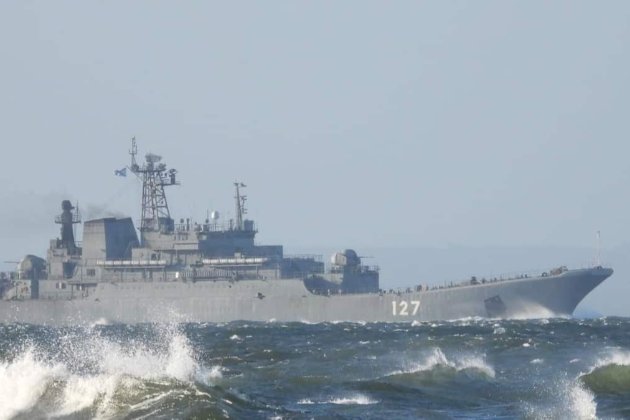 Російські ескадри відійшли від Одеси до окупованого Криму — Одеська ОВА