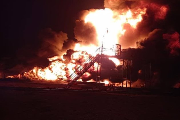 На Житомирщині через авіаудари вночі горіли нафтобази. Вогонь загасили