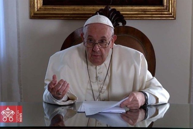 Папа Римський закликав українською, російською та англійською припинити війну в Україні