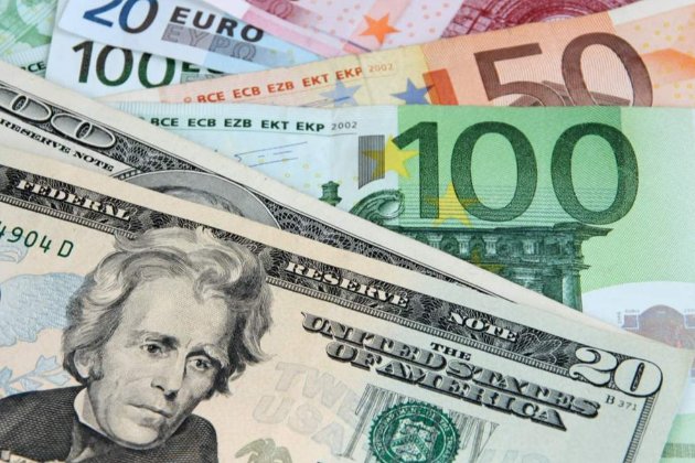 За купівлю валюти росіяни платитимуть 30% комісії