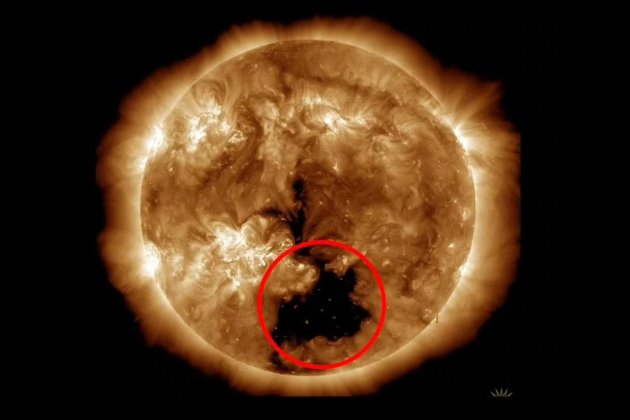 Через гігантську «діру» на Сонці до Землі наближається потужна магнітна буря 
