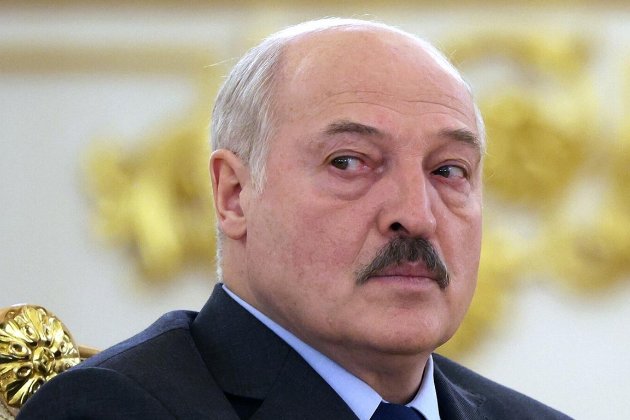 Лукашенко заявив про затримання «українського терориста» за атаку на літак рф у Мачулищах