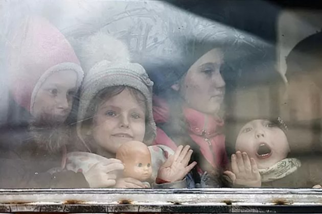 Кабмін схвалив механізм примусової евакуації дітей із зон бойових дій
