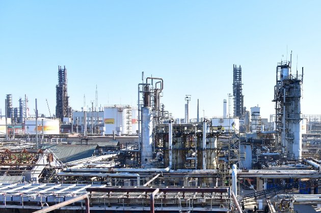 Дрони атакували два нафтопереробних заводи у Самарській області (відео)