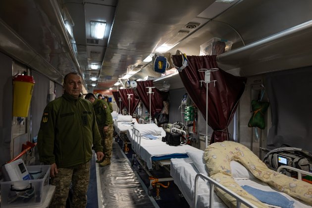 В Україні створили унікальні медичні евакуаційні вагони: як вони виглядають (фото)