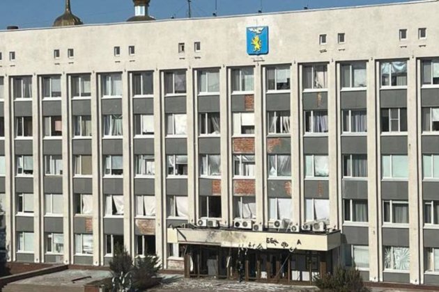 Дрон атакував будівлю адміністрації Бєлгорода: є постраждалі (фото)