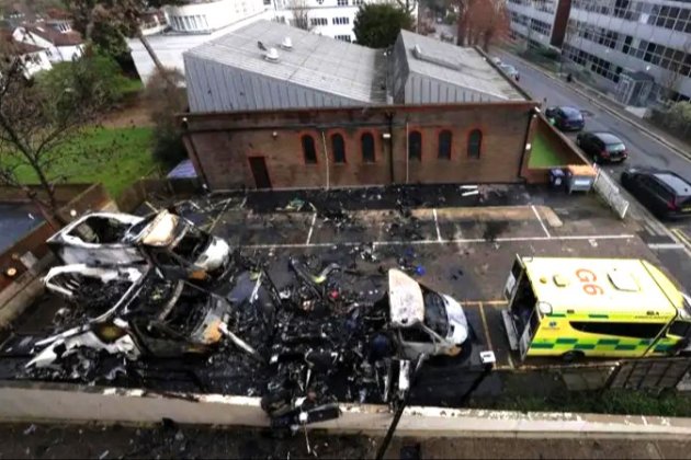 У Лондоні підпалили чотири автомобілі швидкої допомоги, що належали єврейській громаді