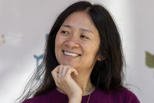 Оскароносна режисерка Хлої Чжао збирає кошти для харківського фонду порятунку тварин