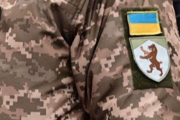 На Закарпатті начальник ТЦК нібито п’яний і з автоматом намагався вчинити самовільну мобілізацію — його відсторонили