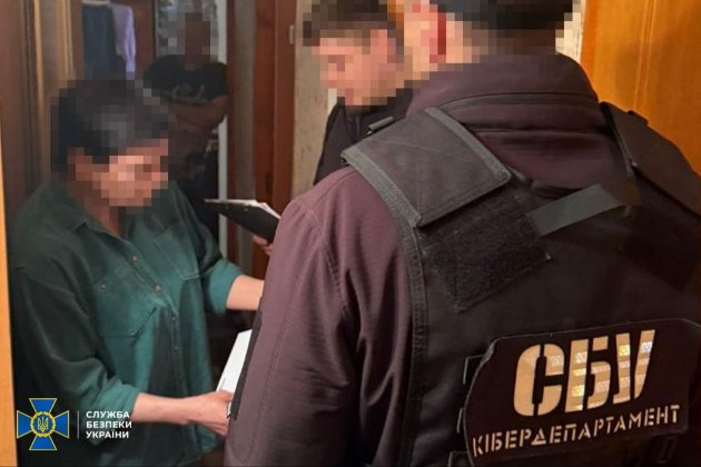 Чиновниця Міністерства культури вихваляла путіна і схвалювала обстріли України