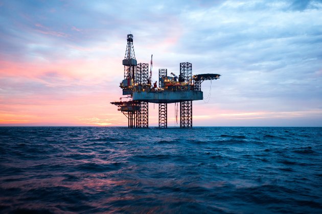 Країни ОПЕК і РФ домовилися збільшити виробництво нафти на 2 млн барелів на день протягом найближчих місяців
