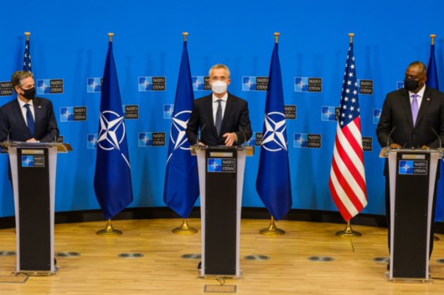 У НАТО закликали Росію не блокувати Керченську протоку
