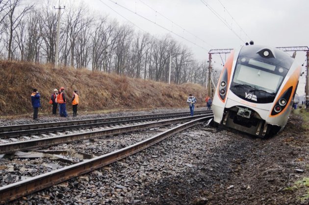 Через сходження потяга «Інтерсіті» звільнять шістьох керівників Придніпровської залізниці