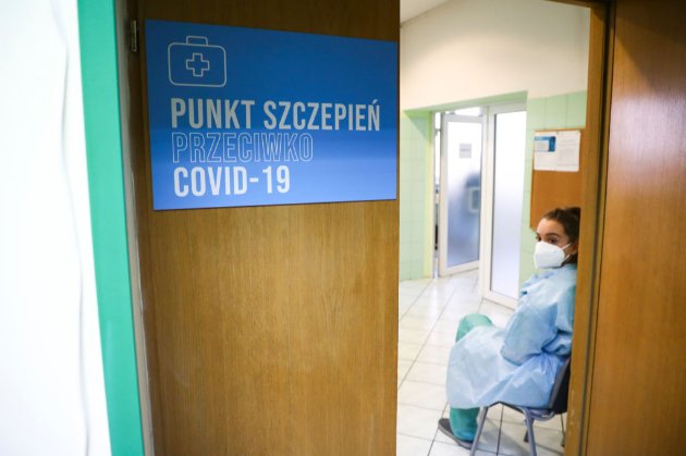 «Даркмед» у Польщі: корумповані щеплення можуть приносити медикам до 800 євро на добу