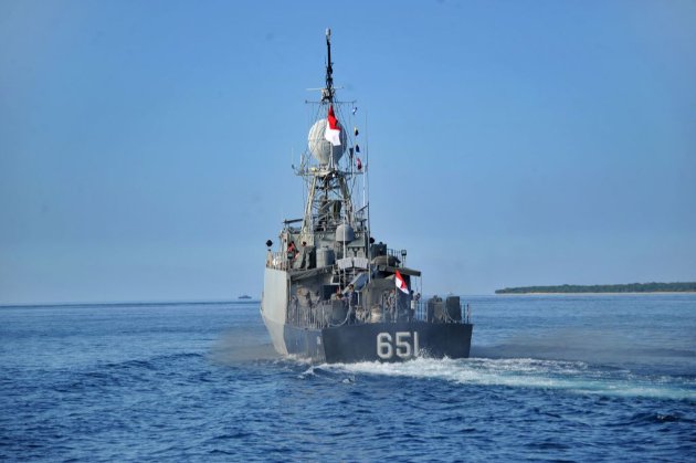 ВМС Індонезії знайшли речі зі зниклої субмарини біля берегів Балі 