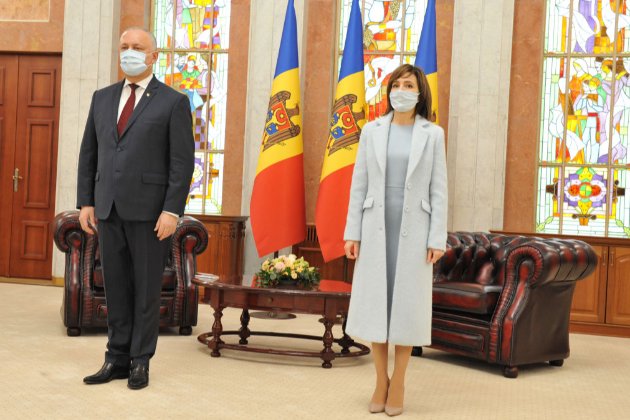 У Молдові депутати парламенту виступили проти Конституційного суду і президента 