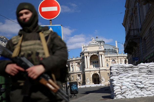 Поліція назвала причину затяжної комендантської години в Одесі