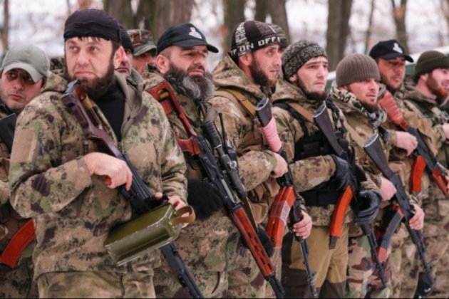 TikTok-війська Кадирова заради відео розстрілюють вже окуповані райони Маріуполя