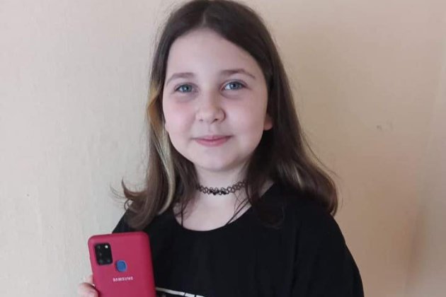 Розвідники повернули 10-річній дівчинці вкрадений окупантами телефон