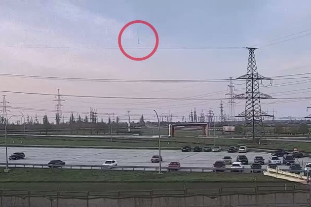 Енергоатом показав відео російської ракети в небі над Південноукраїнською АЕС