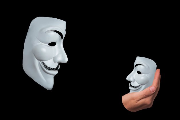 Anonymous опублікували більше 600 тис. електронних листів російських установ