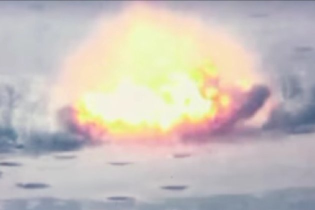 Бійці ССО показали ефектне знищення ворожої гармати Д-20 (відео)