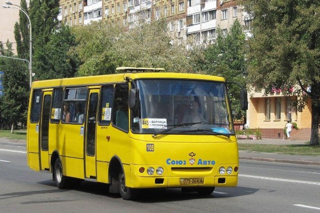 У Києві поліція зупинятиме маршрутки з пасажирами під час повітряної тривоги 