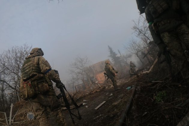 Прикордонники розповіли про нову тактику «вагнерівців» у Бахмуті (відео)