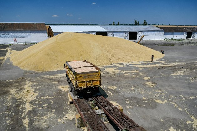 Угорщина посилить контроль за транзитом українського зерна