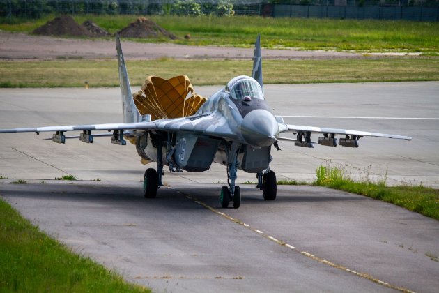 Німеччина дозволила Польщі передати винищувачі МіГ-29 Україні — Spiegel