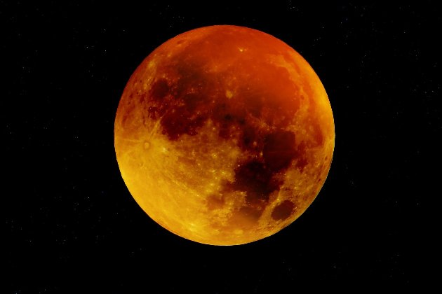Рожевий повний Місяць 6 квітня 2023 року: чого не можна робити в цей день