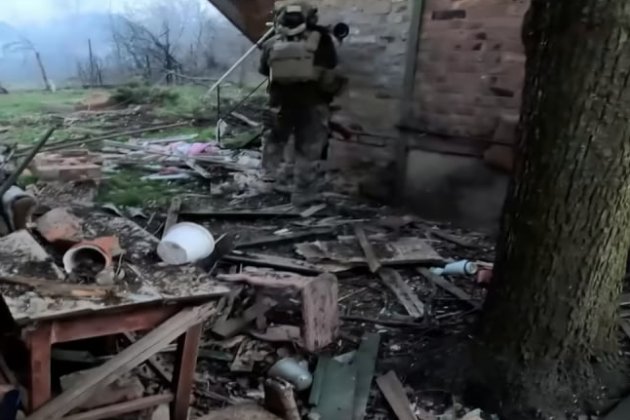 Прикордонники показали кадри бою за Бахмут з переважаючими силами ворога (відео)