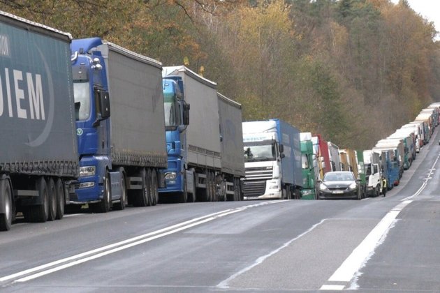 Поляки відновили рух вантажівок на пункті пропуску «Ягодин — Дорогуськ»