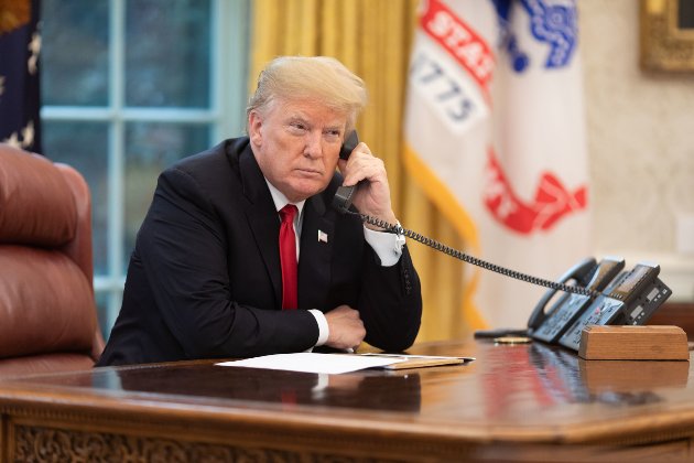 Трамп нібито хоче змусити Україну до територіальних поступок заради миру з рф — WP
