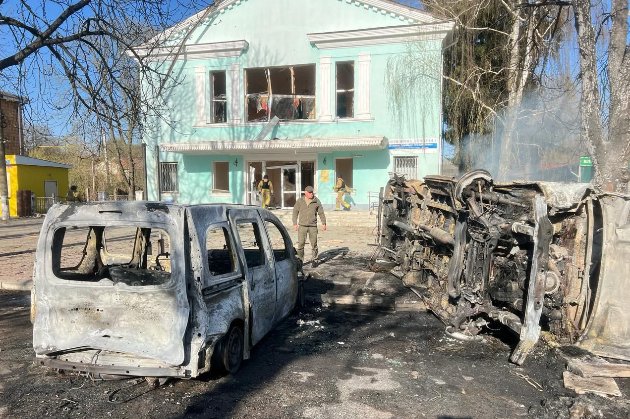 Ворожа авіація вдарила КАБами по Сумщині: є загиблі і поранені (фото)