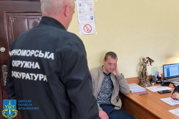 Зловмисники видавали себе за безвісти зниклого військового, ошукавши його матір на понад 400 тис. грн — поліція