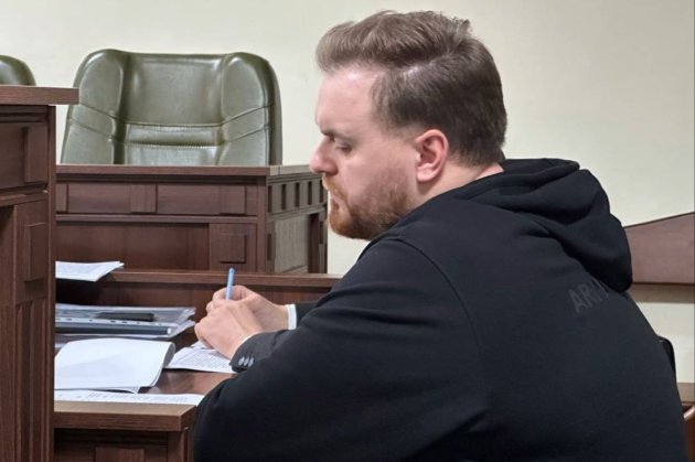 Колишній ведучий каналів Медведчука Макс Назаров вийшов з-під варти під заставу