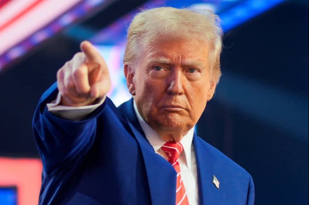 Трамп поспілкувався із трьома країнами щодо пом’якшення мит — CNN