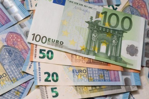 Україна отримала ще €1 млрд допомоги за рахунок заморожених російських активів