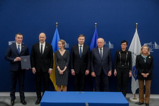 Україна посилює співпрацю з ЄС у сферах космосу та медицини — Шмигаль