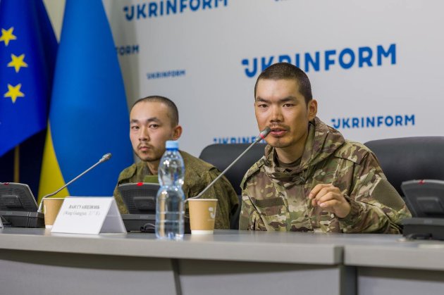Полонені громадяни КНР розповіли про ставлення росіян і запевнили, що не мають стосунку до уряду