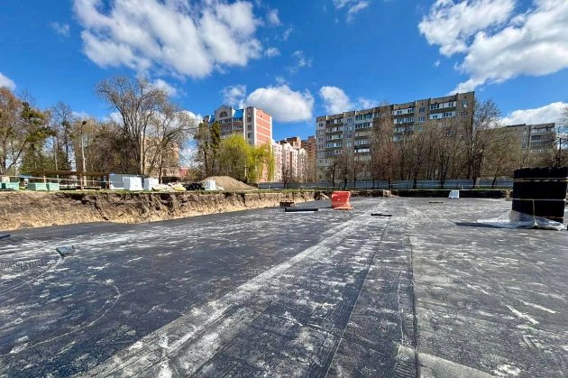 У Білій Церкві під футбольним полем будують протирадіаційне укриття (фото)