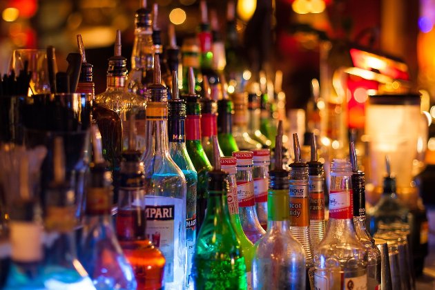 Навіть незначне вживання алкоголю скорочує об’єм мозку — вчені