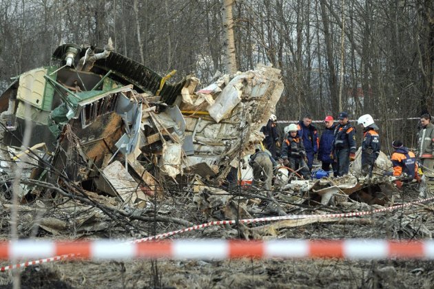 Смоленську катастрофу літака у 2010-му спричинила росія, причиною став вибух у крилі — ексміністр оборони Польщі